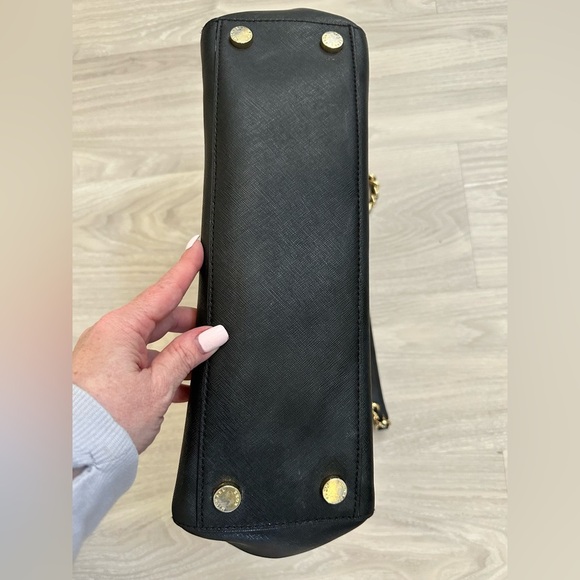 Michael Kors Large Susannah Tote Bag- Black with Gold-Tone Hardware - Picture 7 of 9